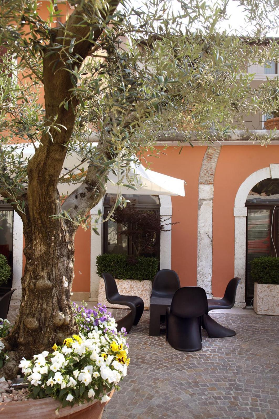 Corte San Luca Apartments Bardolino Eksteriør bilde